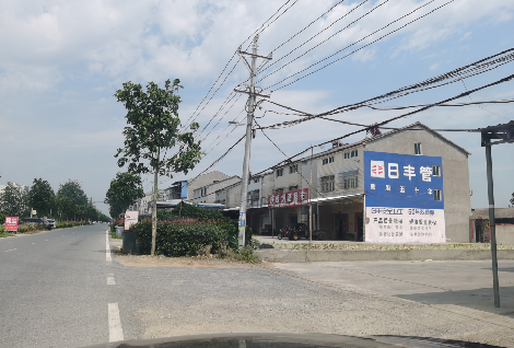 青川如何能保证墙体广告的醒目性？